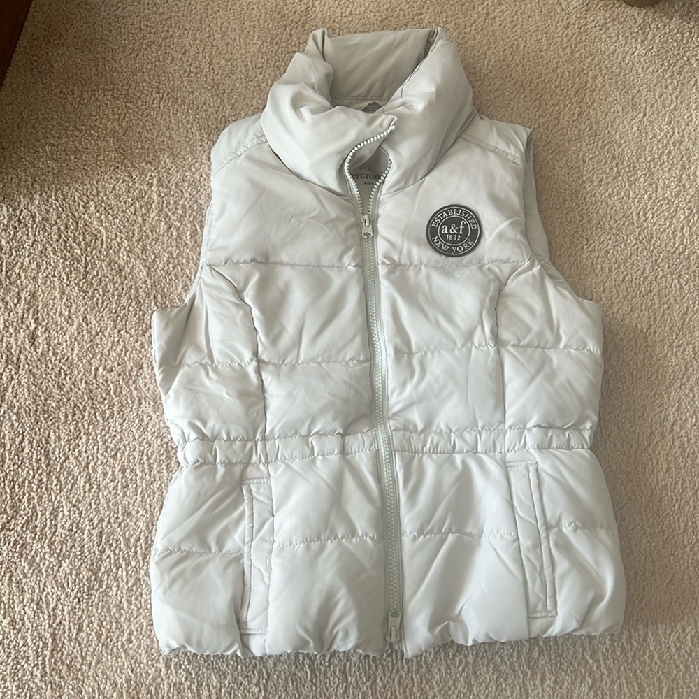 XL grey Abercrombie kids puffer vest